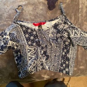 Open shoulder tank Crop top